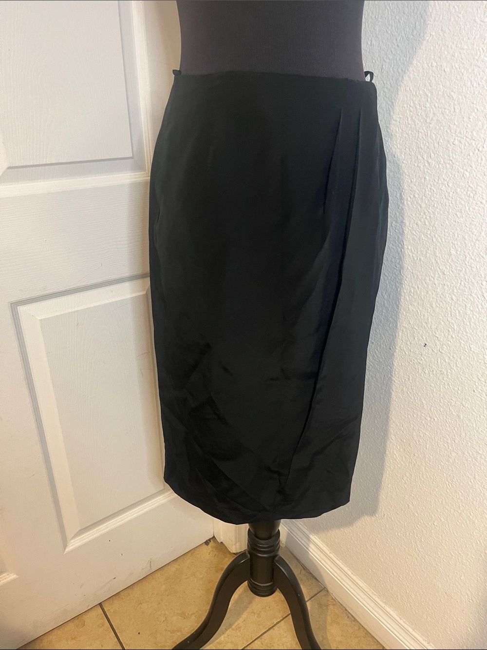 Claudette Bennet Silk studio Black Pencil Skirt - Women's